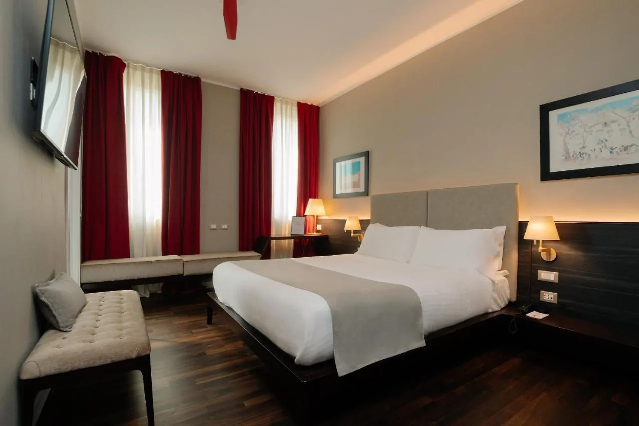 Отель 10 Keys Milano Италия